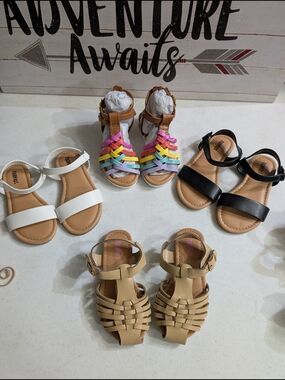 Four Pair Todler Girls Size 9  Fabkids